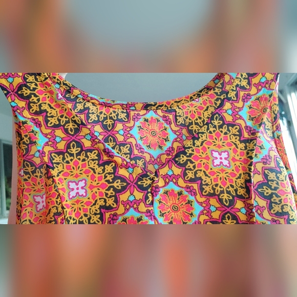 Xhilaration Razor back Tank - Picture 3 of 5